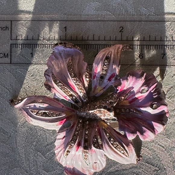 Accessories - Pink-purple 1940's style Pot Metal Enamel Orchid Floral Rhinestone Dress Clip
